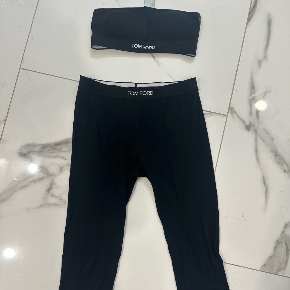 Tom ford outfit capri (medium) & Bandeau top (small)